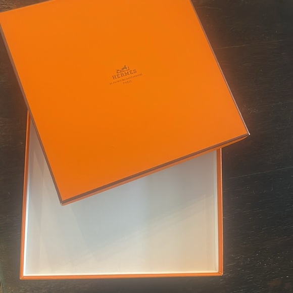 Silk Scarf THE HORSAWARDS 90Carre France with box - Picture 2 of 16